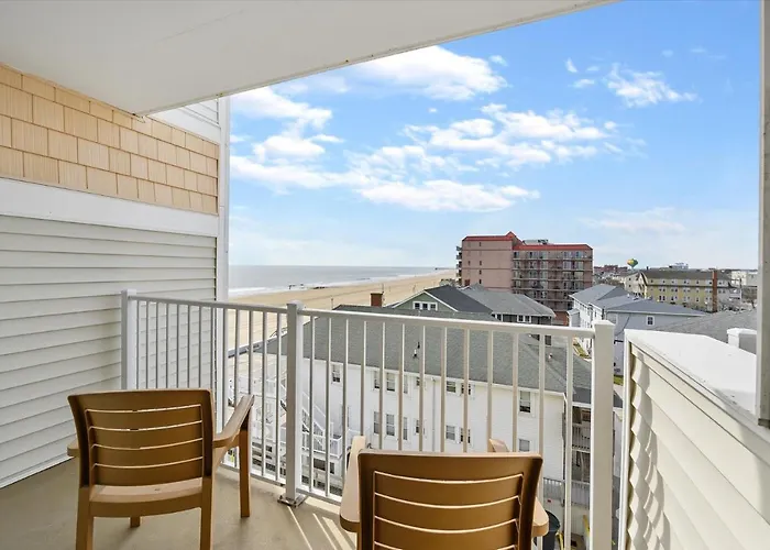 Monte Carlo Boardwalk / Oceanfront Ocean Hotel 2*