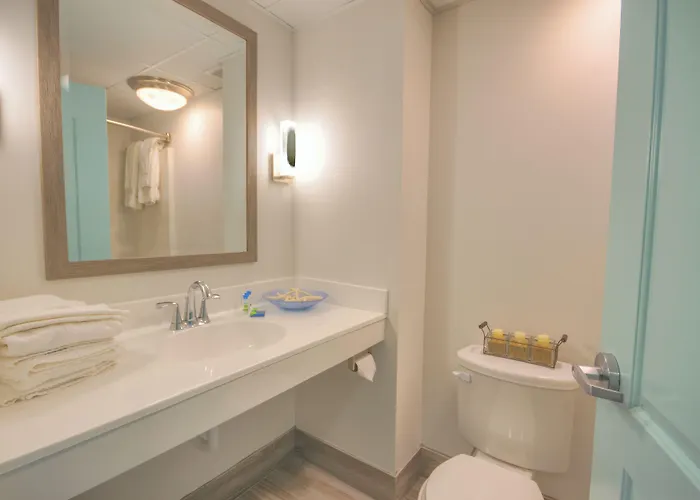 Monte Carlo Boardwalk / Oceanfront Ocean Hotel 2*